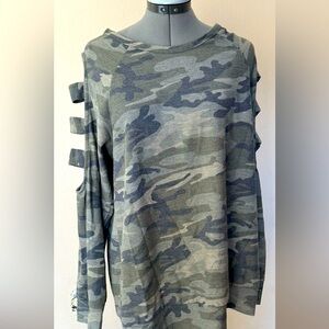Lightweight Knit Sweater/Sweatshirt with Army Camo Design